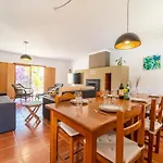 Azure Family & Surf Escape Vila