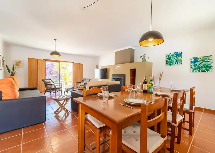 Azure Family & Surf Escape Willa